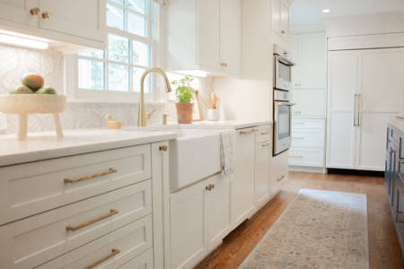 Brentwood Tennessee Kitchen Remodel White Cabinets Quartz Countertop Wood Floors Gold Hardware